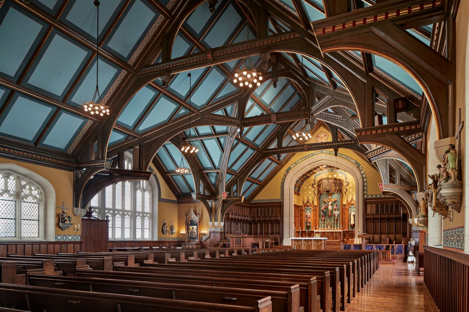 Signs That Your University’s Chapel Needs Restoration or Repair