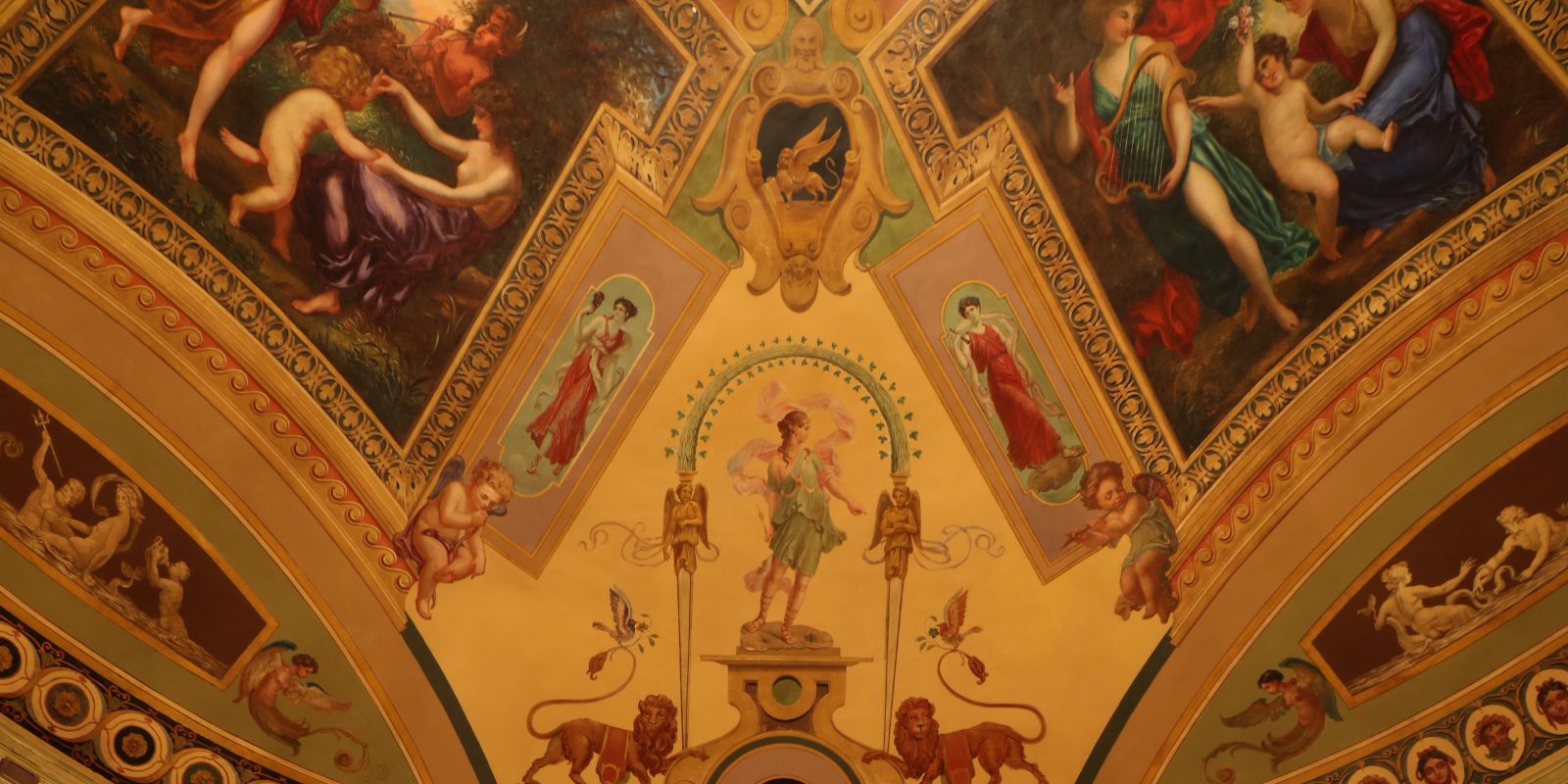 Historic Fine Art Maintenance: 5 Considerations